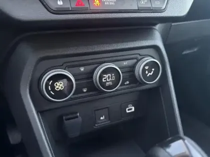 Photo 14 Dacia Sandero  1.0 TCe 90ch Stepway Extreme CVT