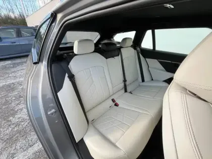 Photo 25 BMW Serie 5 Série 5 Touring i5 340ch M Sport eDrive40
