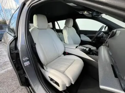 Photo 26 BMW Serie 5 Série 5 Touring i5 340ch M Sport eDrive40