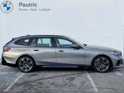 Photo 21 BMW Serie 5 Série 5 Touring i5 340ch M Sport eDrive40