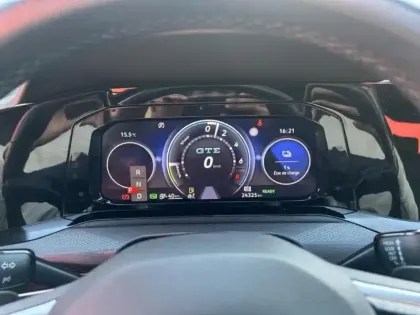 Photo 13 Volkswagen Golf  1.4 eHybrid 245ch GTE DSG6