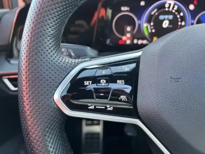 Photo 12 Volkswagen Golf  1.4 eHybrid 245ch GTE DSG6