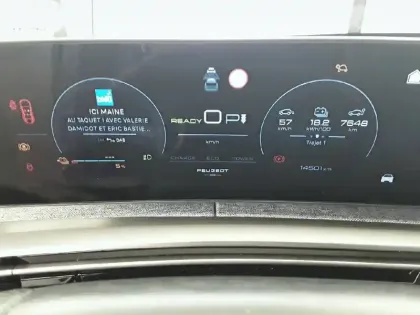 Photo 33 Peugeot 3008  Electrique 210 ch 73 kWh