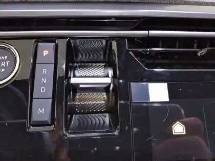 Photo 77 Peugeot 3008  Hybrid 145 e-DCS6