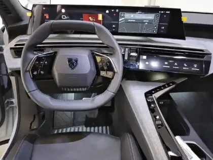 Photo 71 Peugeot 3008  Hybrid 145 e-DCS6