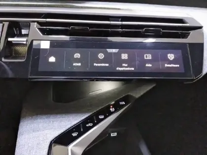 Photo 87 Peugeot 3008  Hybrid 145 e-DCS6