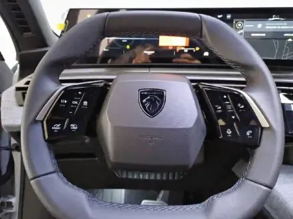 Photo 72 Peugeot 3008  Hybrid 145 e-DCS6