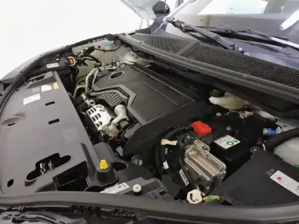 Photo 46 Peugeot 3008  Hybrid 145 e-DCS6