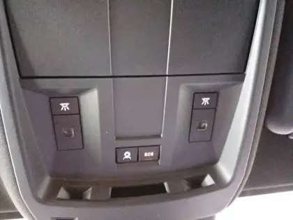 Photo 58 Peugeot 3008  Hybrid 145 e-DCS6