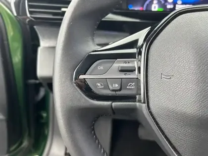 Photo 18 Peugeot 308  PHEV 180 e-EAT8