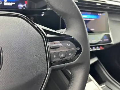 Photo 19 Peugeot 308  PHEV 180 e-EAT8