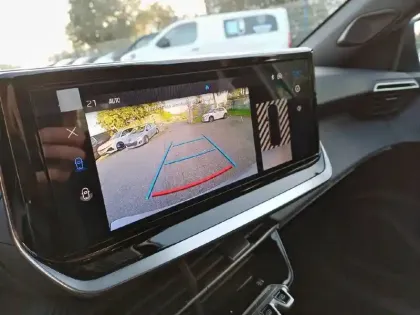 Photo 26 Peugeot 2008  Hybrid 145 e-DCS6