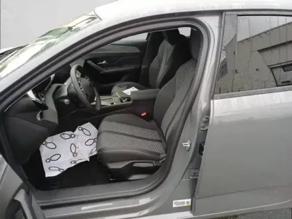 Photo 10 Peugeot 308  Hybrid 145 e-DCS6