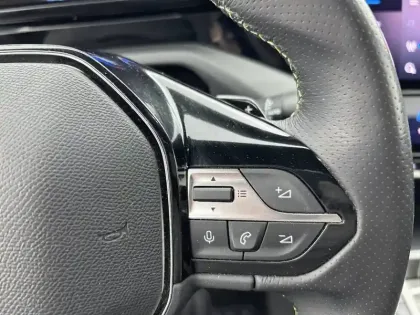 Photo 20 Peugeot 308  PHEV 180 e-EAT8