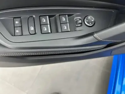 Photo 18 Peugeot 308  PHEV 180 e-EAT8