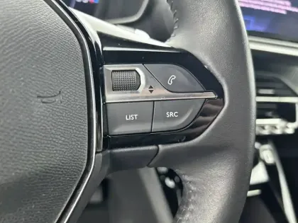 Photo 19 Peugeot 2008  PureTech 130 S&S EAT8