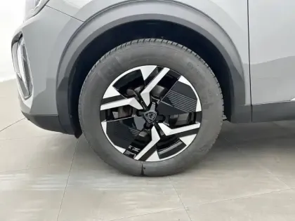 Photo 12 Peugeot 2008  PureTech 130 S&S EAT8