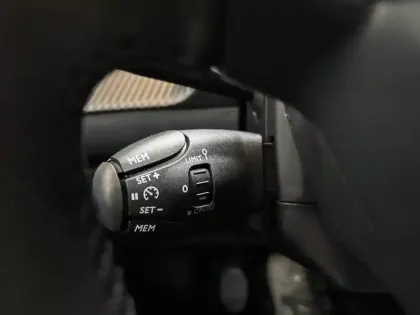 Photo 14 Peugeot 2008  100 S&S BVM6