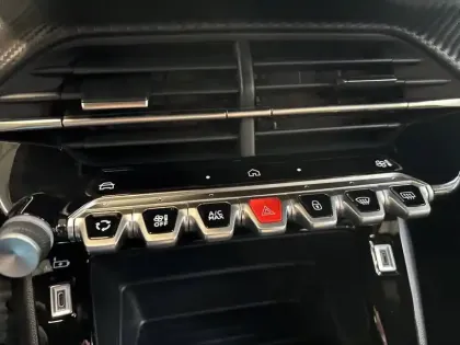 Photo 19 Peugeot 2008  100 S&S BVM6