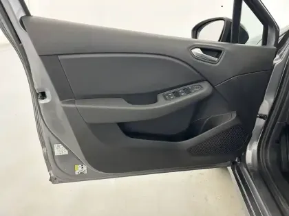Photo 48 Renault Clio  E-Tech full hybrid 145 ch GSR2