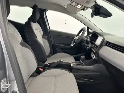 Photo 51 Renault Clio  E-Tech full hybrid 145 ch GSR2