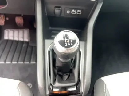 Photo 11 Renault Clio  TCe 90