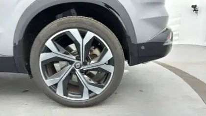 Photo 14 Renault Austral  E-Tech full hybrid 200 GSR2