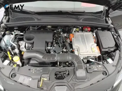 Photo 11 Renault Clio  E-Tech full hybrid 145 ch GSR2