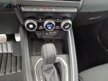 Photo 13 Renault Clio  E-Tech full hybrid 145 ch GSR2