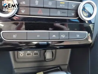 Photo 20 Renault Megane Mégane IV Estate E-TECH Plug-In Hybride 160