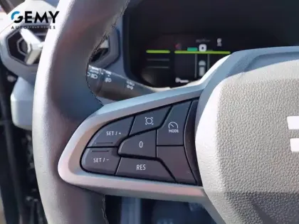 Photo 65 Dacia Duster  Hybrid 140