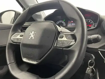 Photo 28 Peugeot 208  PureTech 75 S&S BVM5