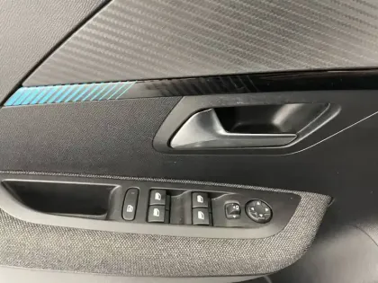 Photo 31 Peugeot 208  PureTech 75 S&S BVM5