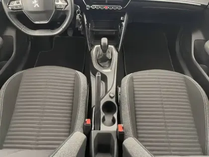 Photo 24 Peugeot 208  PureTech 75 S&S BVM5