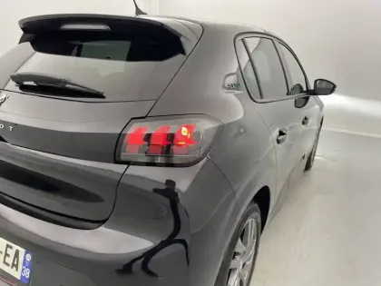 Photo 30 Peugeot 208  PureTech 75 S&S BVM5