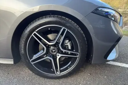 Photo 11 Mercedes Classe A  200 d 8G-DCT