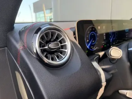 Photo 14 Mercedes Classe B EQB 250+