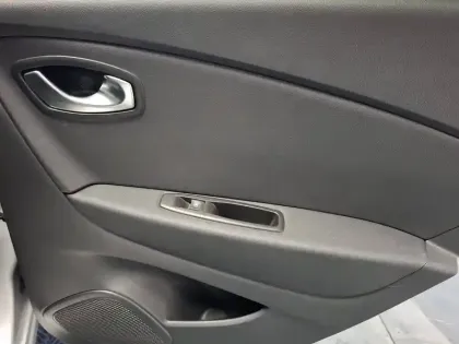 Photo 72 Renault Captur  TCe 120 Energy EDC