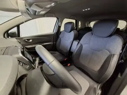 Photo 61 Renault Captur  TCe 120 Energy EDC