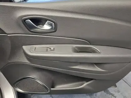 Photo 29 Renault Captur Gén. I (J87) Ph2 Intens 5