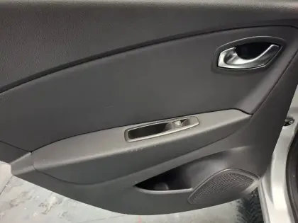 Photo 62 Renault Captur  TCe 120 Energy EDC