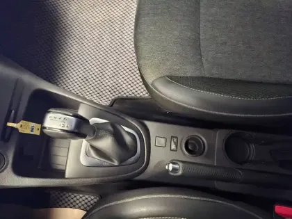 Photo 85 Renault Captur  TCe 120 Energy EDC