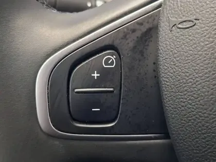 Photo 81 Renault Captur  TCe 120 Energy EDC