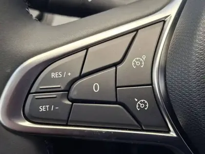 Photo 37 Renault Clio  Blue dCi 100 ch GSR2