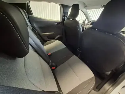 Photo 26 Renault Clio  Blue dCi 100 ch GSR2