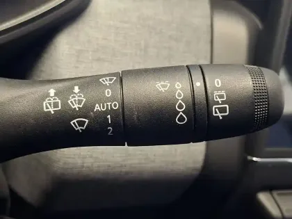 Photo 35 Renault Clio  Blue dCi 100 ch GSR2