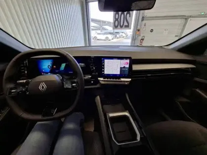 Photo 104 Renault Austral  E-Tech full hybrid 200 GSR2