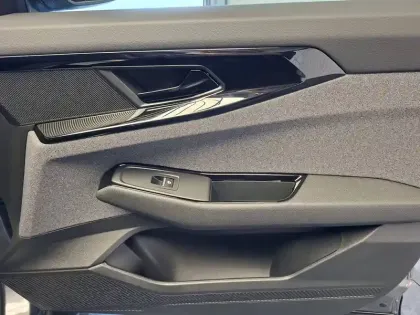 Photo 75 Renault Austral  E-Tech full hybrid 200 GSR2