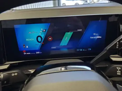 Photo 87 Renault Austral  E-Tech full hybrid 200 GSR2