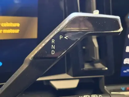 Photo 82 Renault Austral  E-Tech full hybrid 200 GSR2